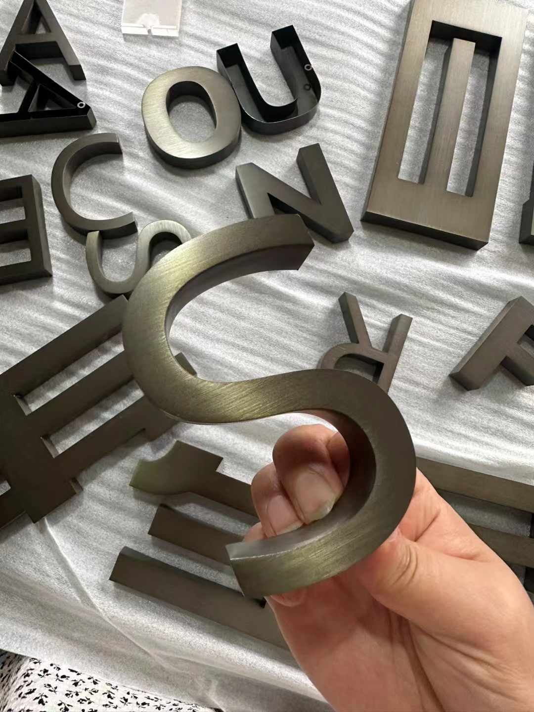 Gold Advertising 3D LED Electronic Signs for Shop Logo Light Board Display Promotion
