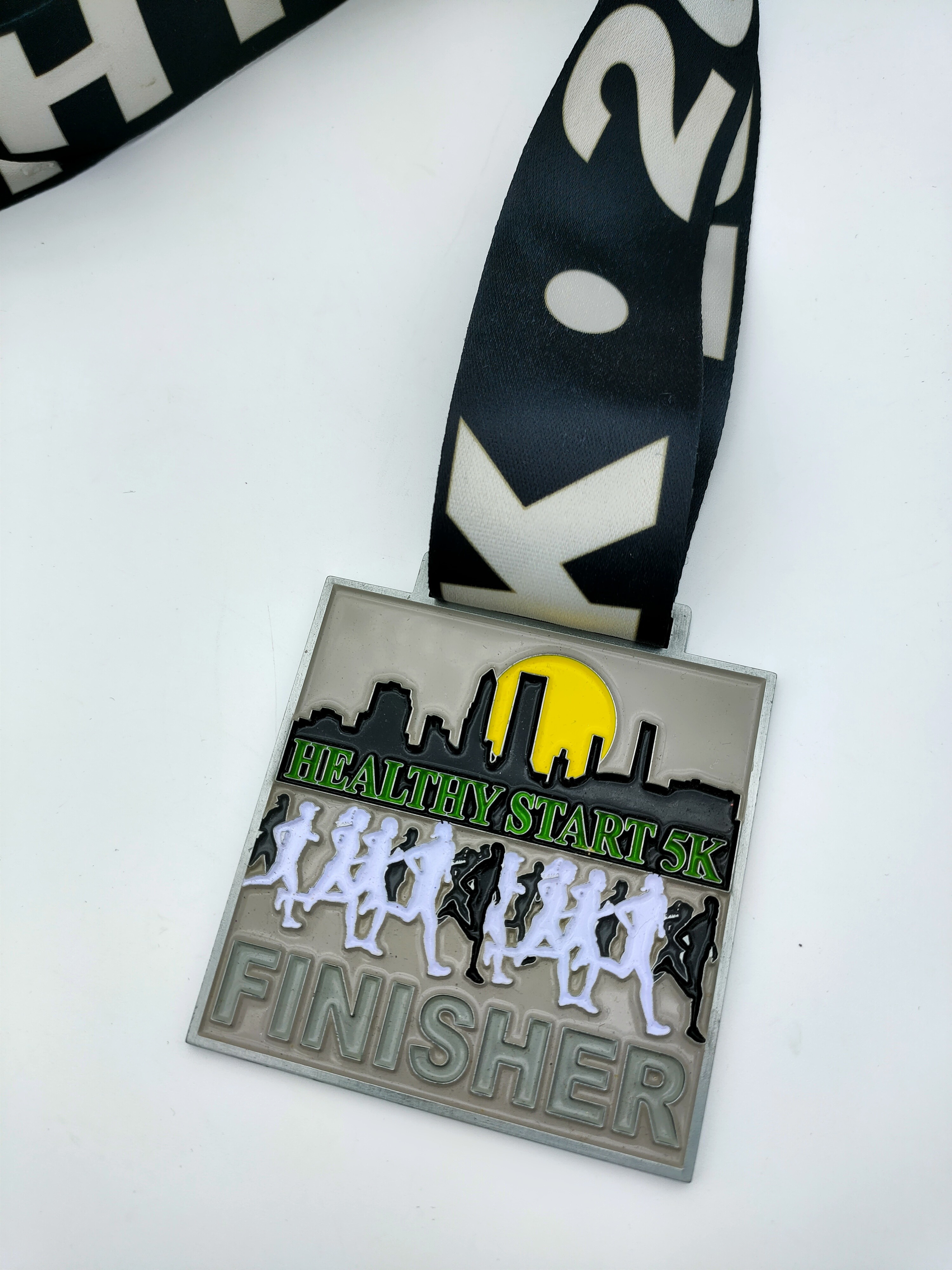Colour filling Metal Medals For Schools Laser engraving text And Logo
