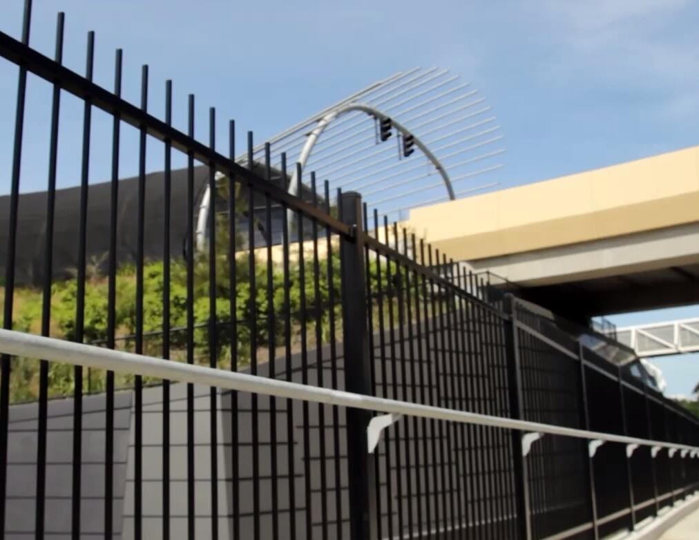 Tubular Steel Picket Fence