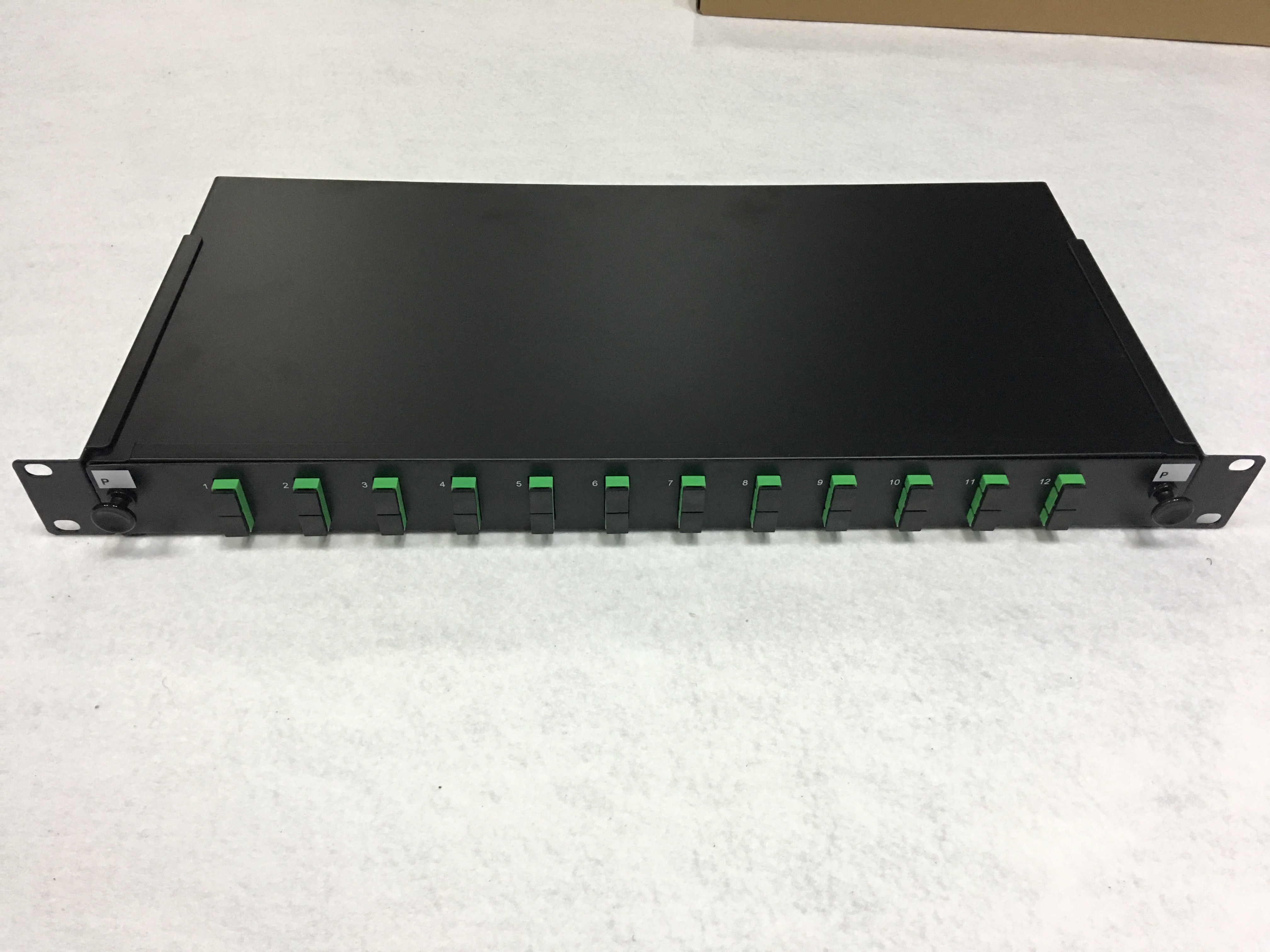 Rack Mountable IP20 12 SC Fiber Optic Patch Panel12 Port 1U 19"