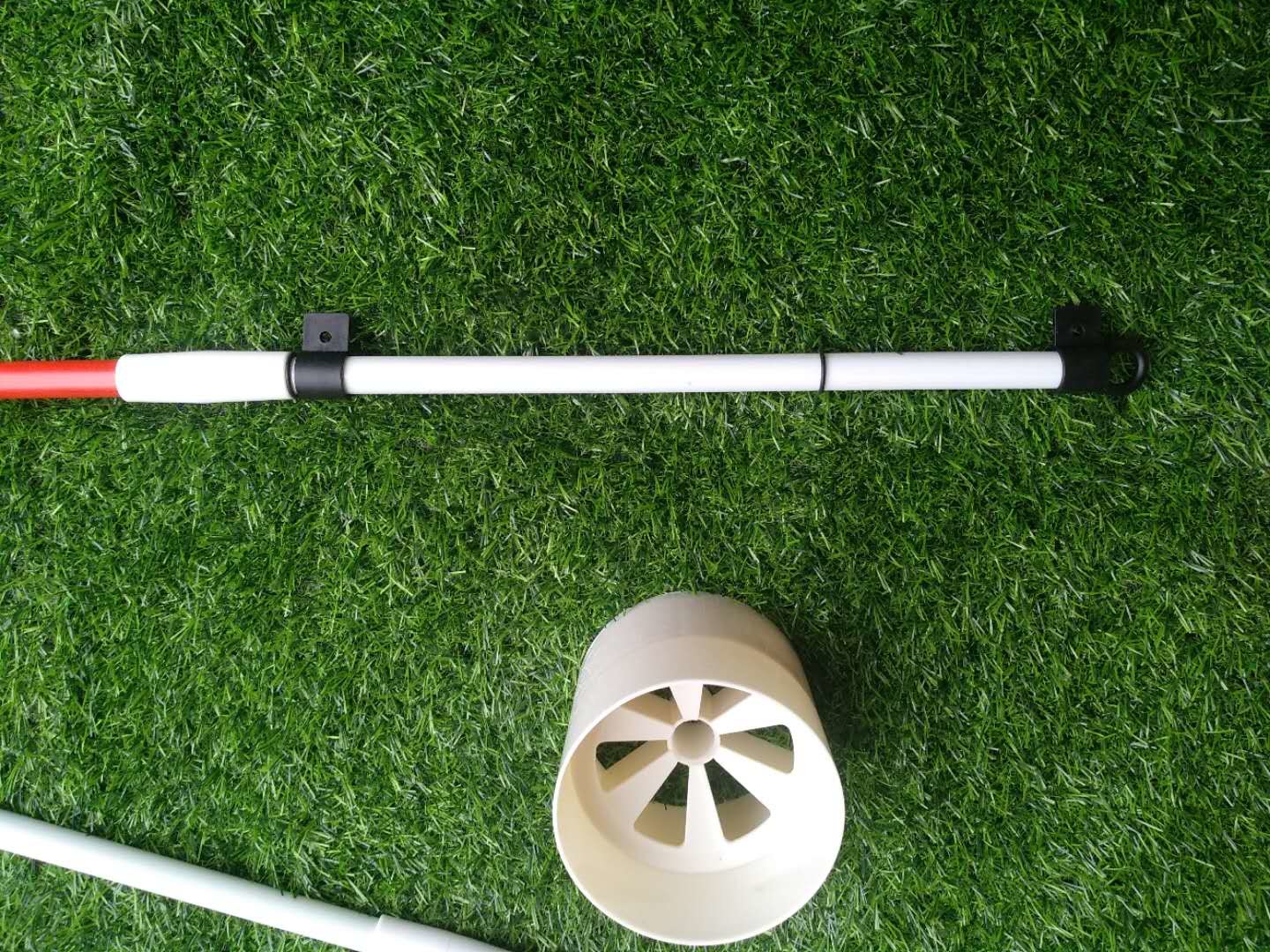 mini flag stick , golf cup , golf cups , plastic golf cup , mini flagstick , putting cup