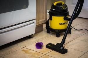 China Easy Carrying Industrial Vacuum Cleaners Upright Vacuum Cleaner With Bag wholesale