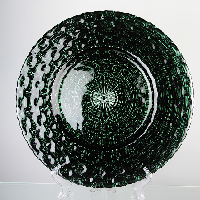 China High Quality Color Decoration Glass Charger Plate for Dinnerware