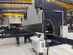 China CNC Hydraulic Press Brake Throat Depth 1000mm For Making Light Pole wholesale