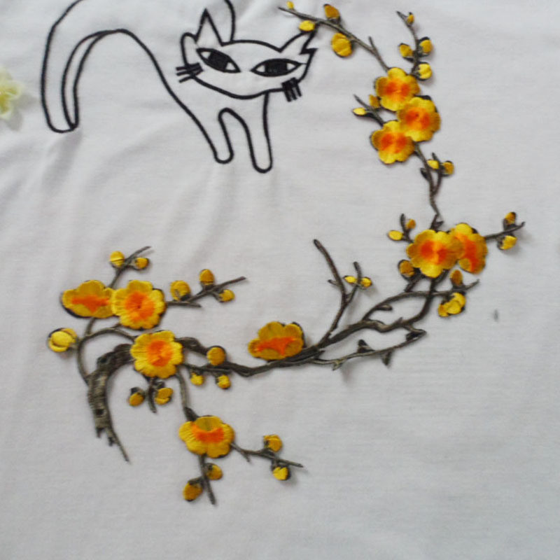 Hot Fix Motif Wintersweet Embroidery Lace Flower China Nation Style