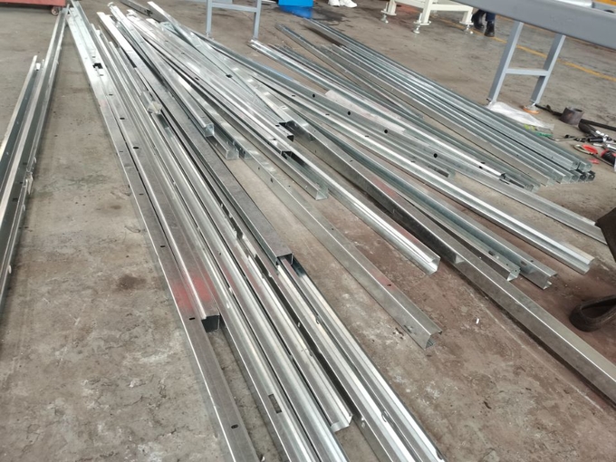 1.3 Mm-1.5 Mm Galvanized Steel Coils C profile Shutter Door Rail Roll Forming Machine With Notch 1