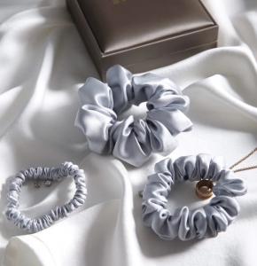 China Women 6cm Mulberry Silk Scrunchies Set Plain Dyed Grade 6A wholesale