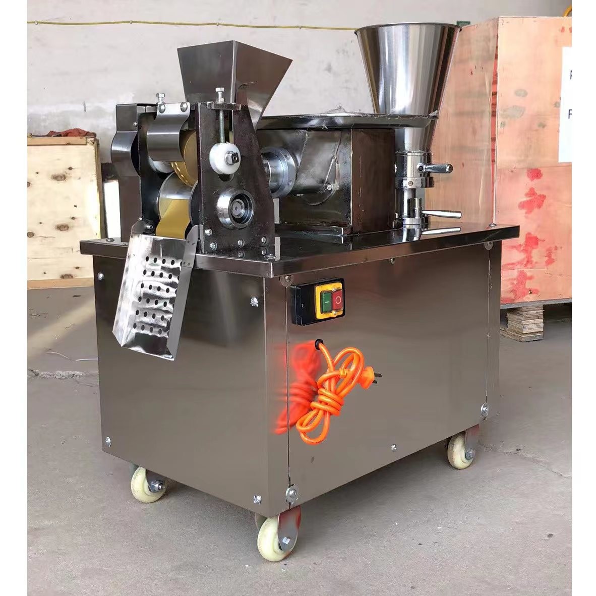 Automatic dumpling machine Food Machinery Food Dumpling Machine is simple, efficient and fast