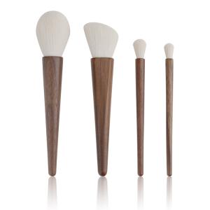 China Soft Bristles 4PCS Wood Handle Makeup Brush Set Environment Friendly wholesale