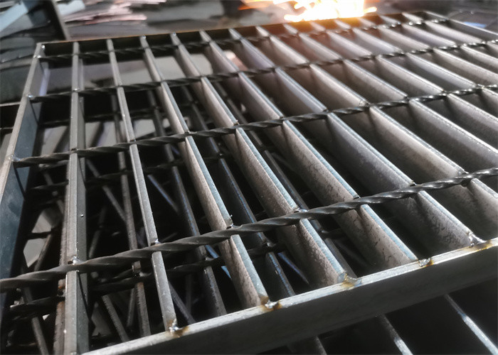 5mm Thick Q235 Carbon Steel Grating Plate Electric Galvanized