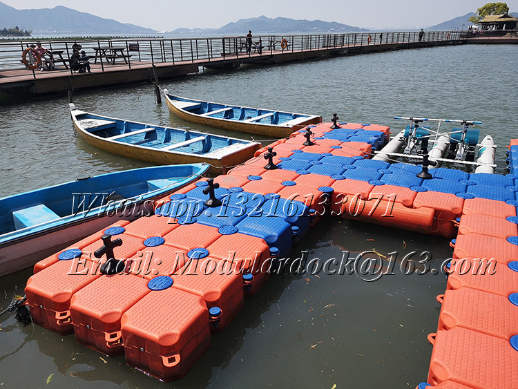 Floating boat docks manufacturer
