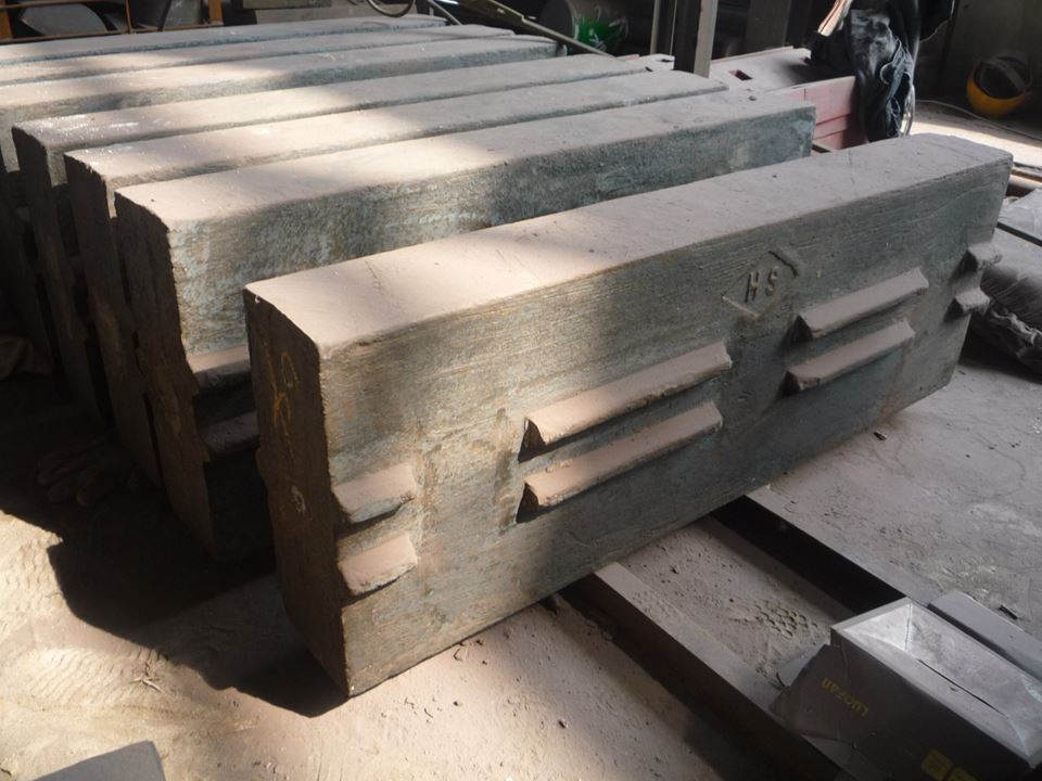 Finlay I130 blow bars impact crusher spare parts hammers blow bar high chrome casting blow bar