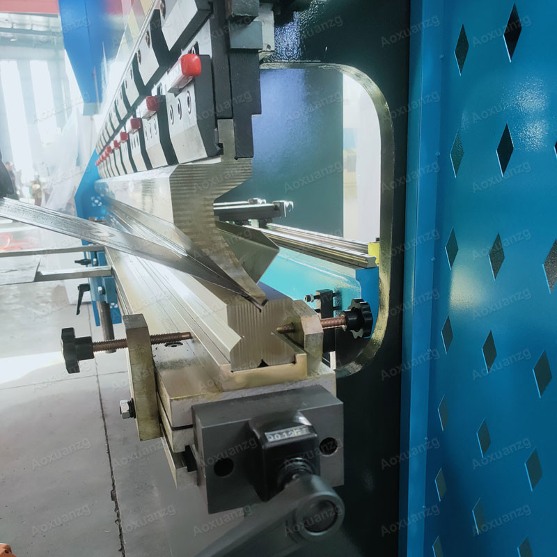 High-Efficiency 80T Press Brake E22 Control System 2500MM NC Smart Hydraulic Press Brake