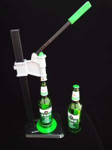 China Crown Cap Manual Bottle Capper Convenient Sealing Fit 26 - 29mm Cap Diameter wholesale