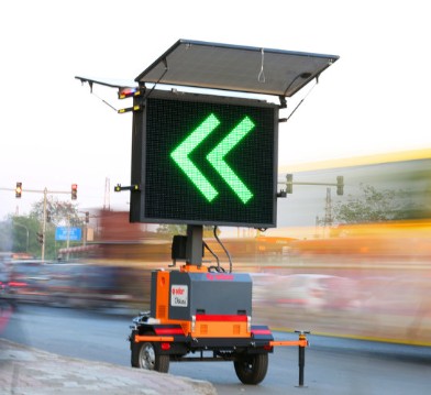 Outdoor Led Message Board For Car 8 Level Auto Dimming Car Park Guidance Barrier Signs