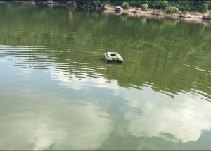 China Sonar fish finder DEVC-308 camouflage DEVICT fishing robot battery rc fishing bait boat wholesale