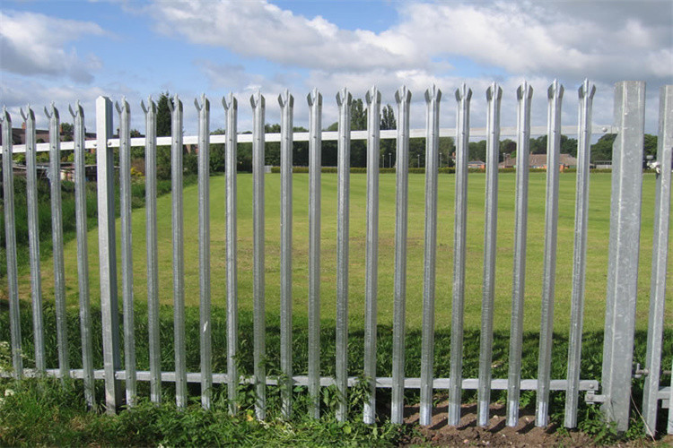 Heavy Duty UK Market W Pale Galvanized Coated Black Steel Palisade Fencing Round Shape