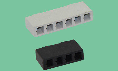 Rubber Or Plastic 2 / 4 / 6 / 8 / 12 Rails Pigtail Anchor Device