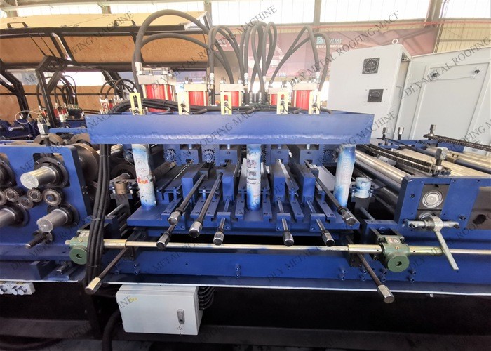 C 80-300 Purlin Roll Forming Machine 3P Cz Roll Forming Machine PLC
