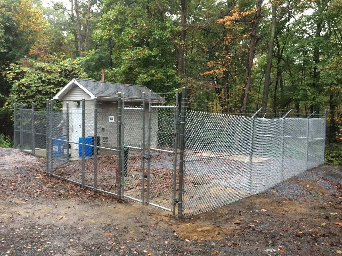 Hot Dipped Galvanized 5 Ft Chain Link Fence Diamond Mesh Wire Fence