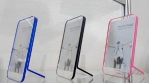 China Elegant household goods acrylic photo frame, acrylic fashion colorful photo frame wholesale