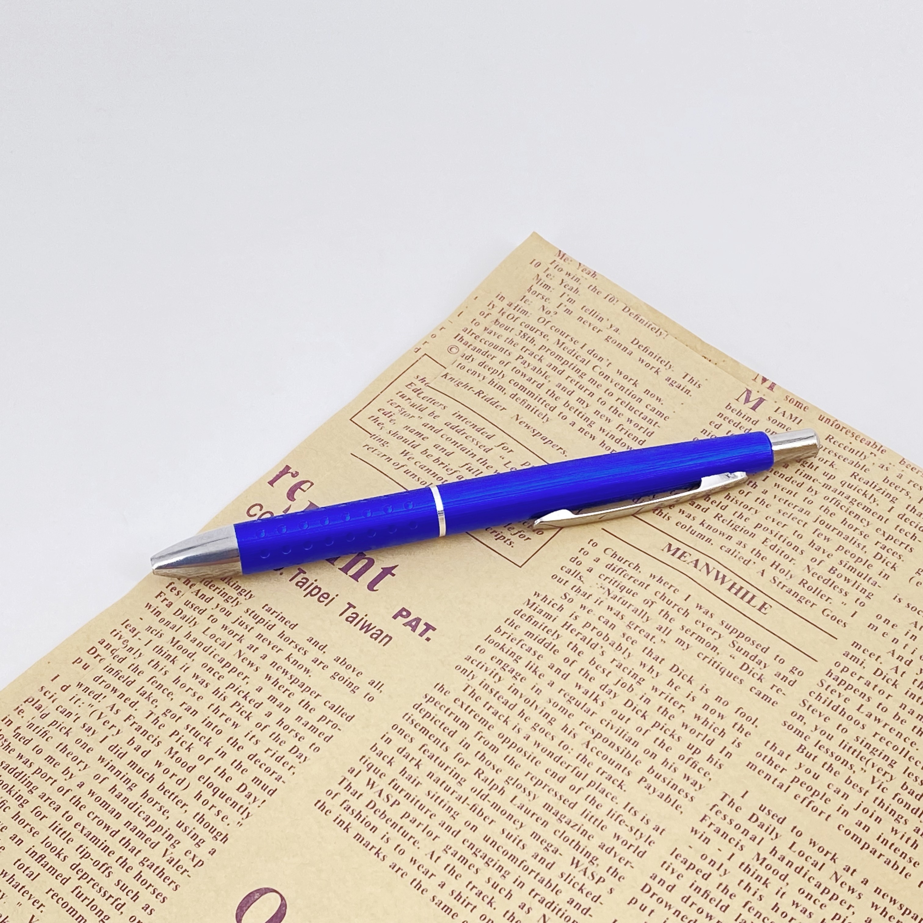 Wholesale Promotional Pen Matte Press Ballpoint Pen Creative Gift Ball Pen