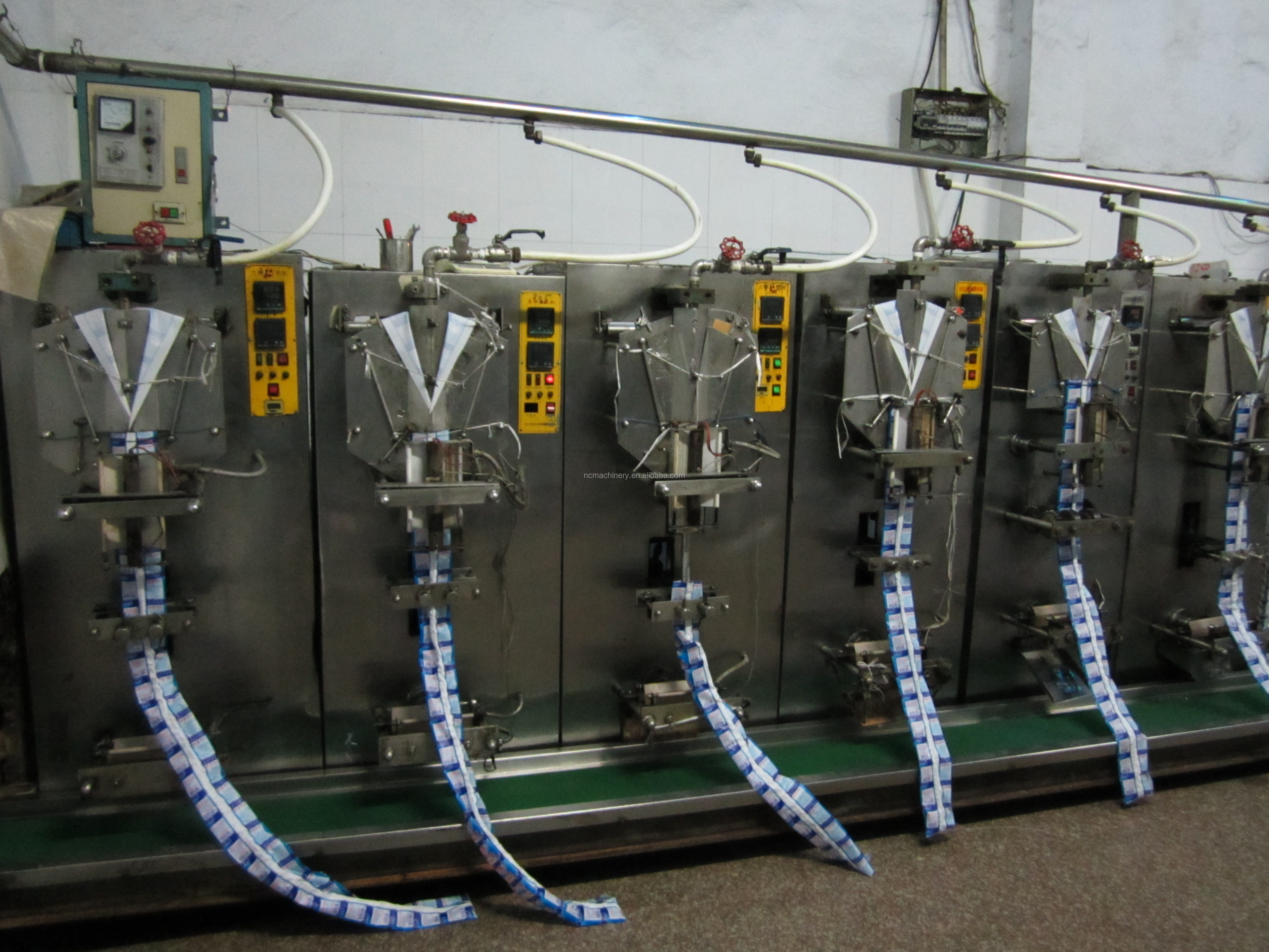 Beverage Packaging Type Bags Full Automatic 2000bph Sachet Water Production Line