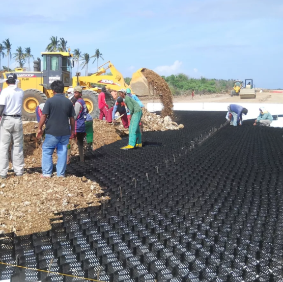 High Peel Strength Honeycomb Gravel Grid for Ground Reinforcement and Stabilization