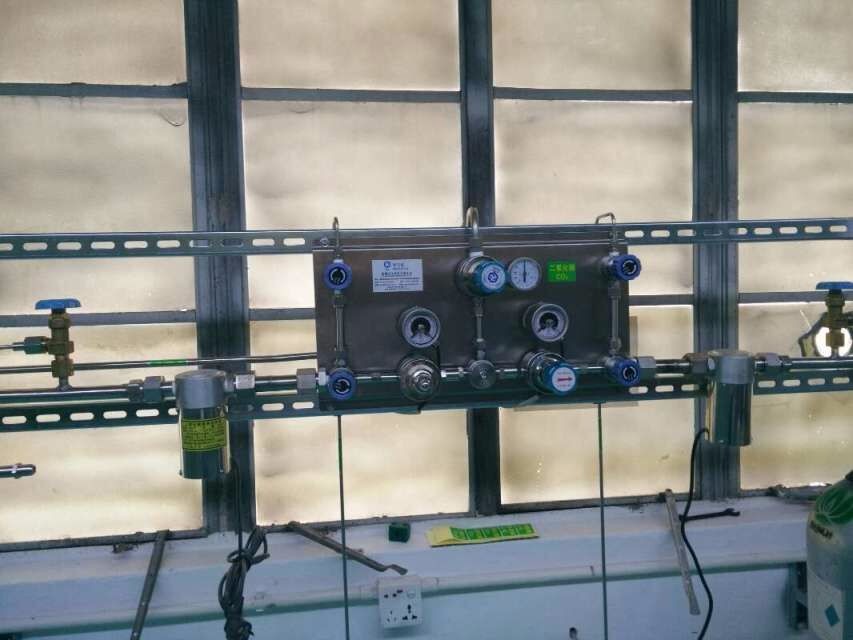 Semi - Auto S.S. Gas Changeover Panel For Nitrogen Gas 500 Psig Long Lifespan