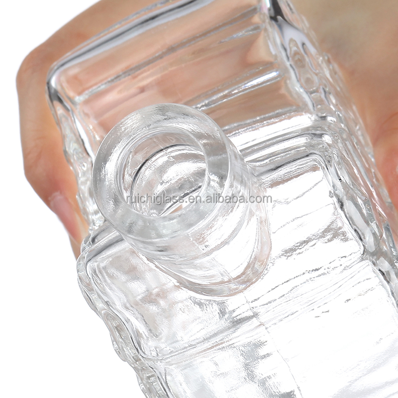 Girls' Super Flint Glass Star Shaped Liquor Bottle with Aluminum Plastic PP Collar
