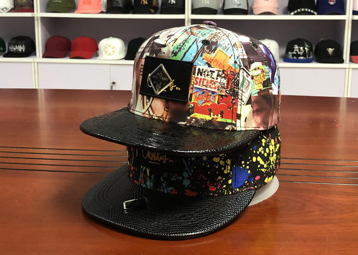 Plastic Buckle Flat Brim Snapback Hats Colorful Digital Sublimation Printed Leather Patch