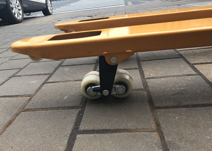 Customized Fork 2 Ton Hand Pallet Truck With Nylon Wheels Corrosion Resistant