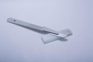 China Disposable sterile surgical scalpel with plastic handle wholesale