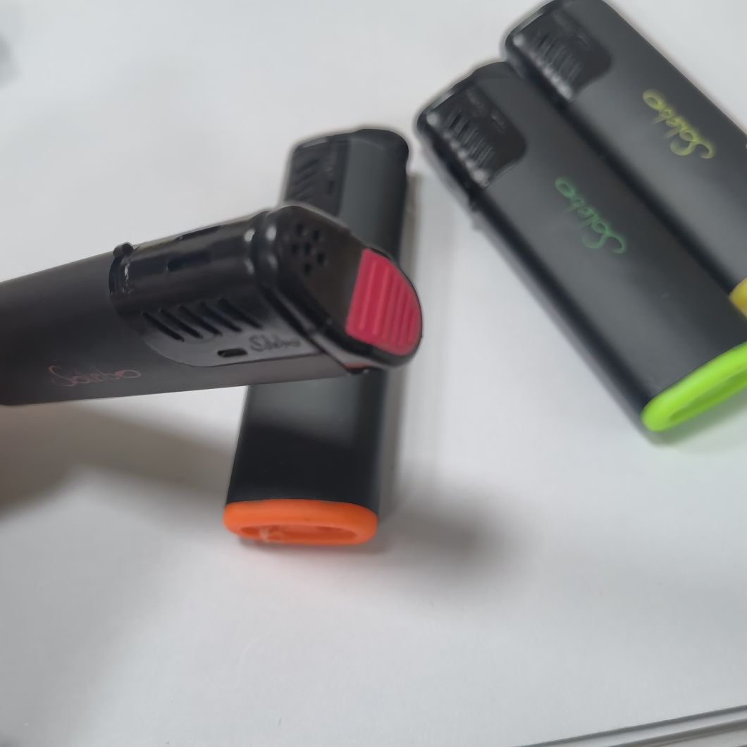 Factory Superior Quality Hot Sale in Europe Market Gas Windproof Novelty Lighters with Torch Flame