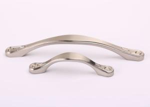 China Brushed nickel classic Furniture Pull Handles zinc alloy wardrobe for bedroom wholesale