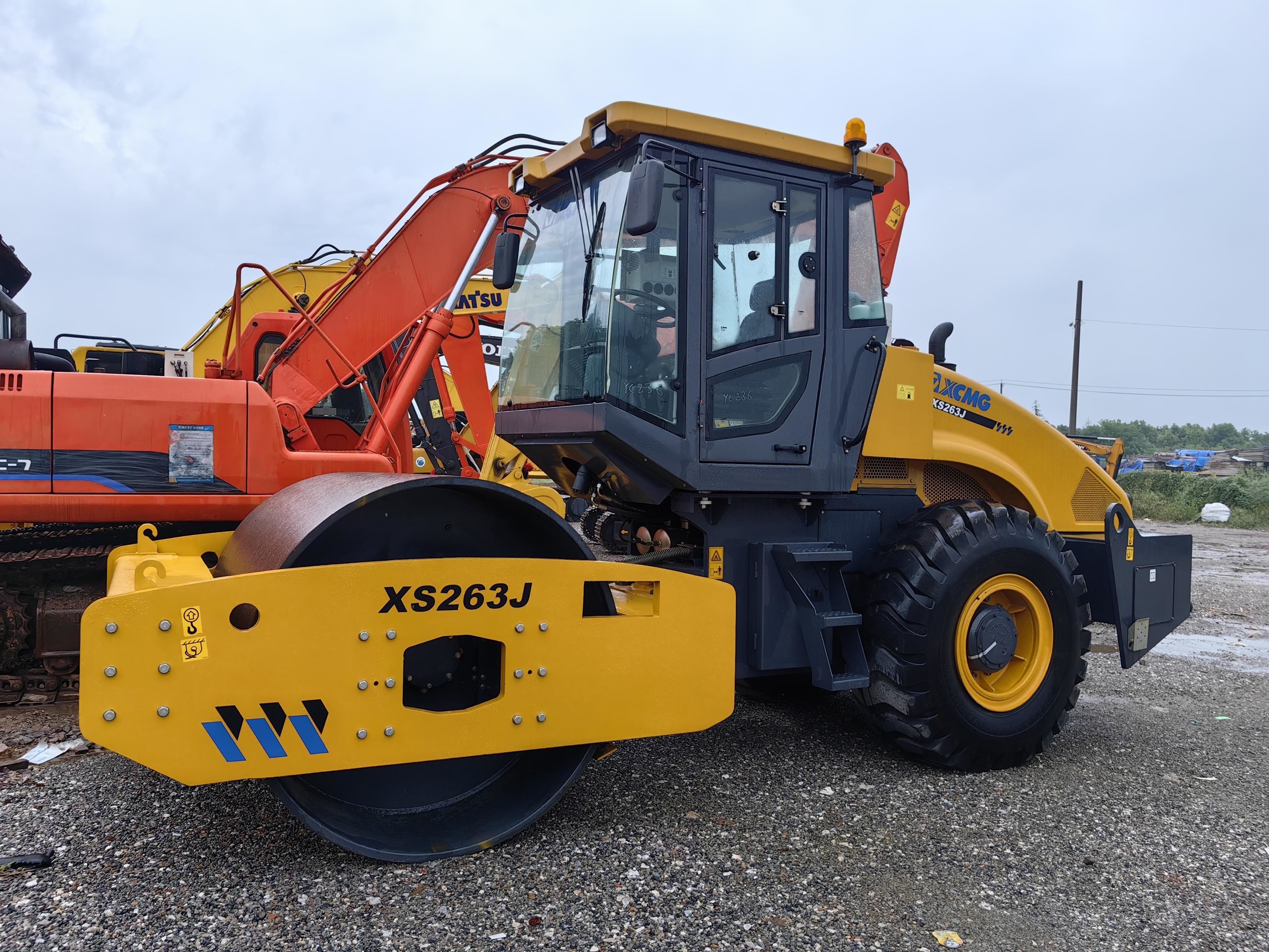 Construction Machine XCMG Xs263 Single Drum 26ton Mechanical Road Roller