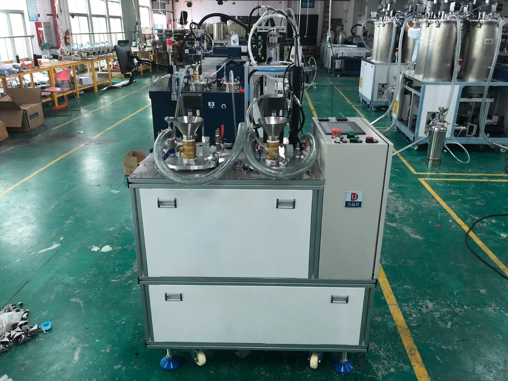 Self Refilling Glue Ratio 2 Part Epoxy Silicone Polyurethane Auto Glue Potting Machine