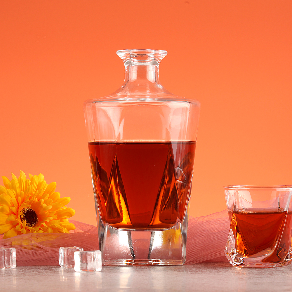 Base Material Glass Custom Color 350ml 550ml Square Glass Bottle for Fancy Vodka Liquor