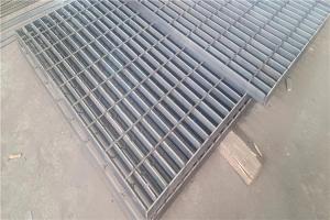 China Galvanized Serrated Safety Grating Walkway Stainless Steel Open Mesh Flooring wholesale