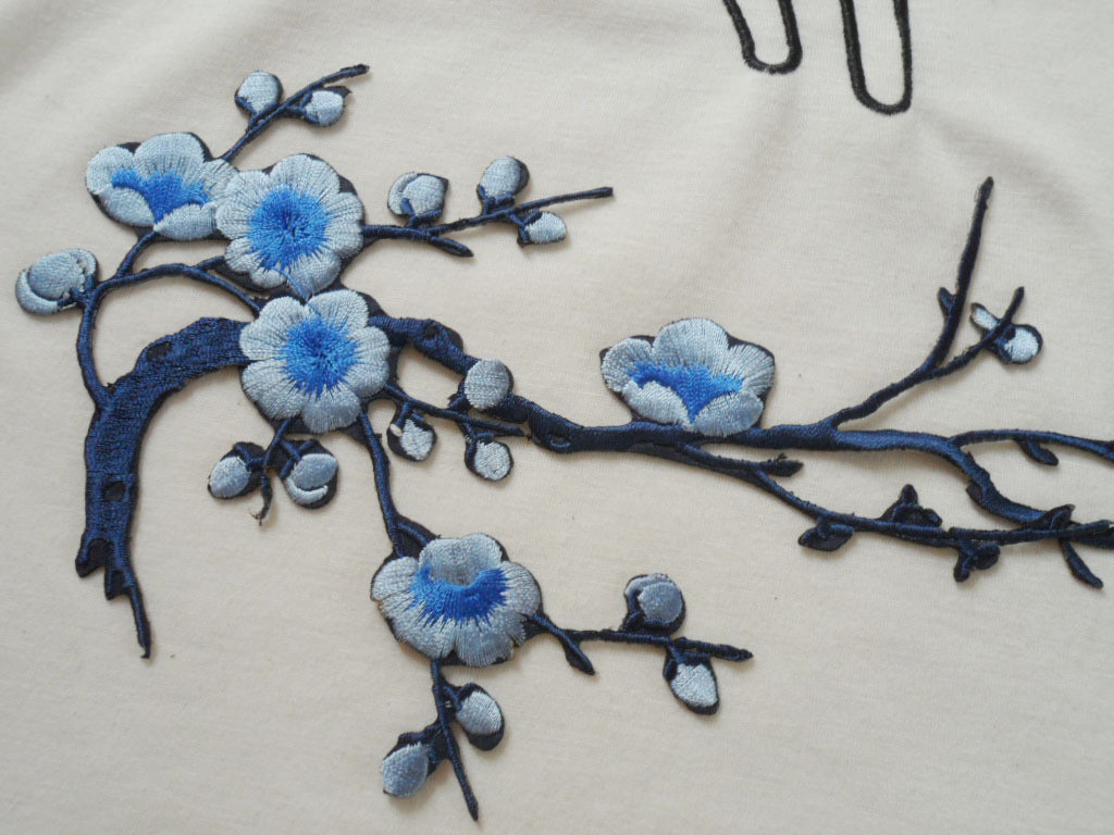 Hot Fix Motif Wintersweet Embroidery Lace Flower China Nation Style