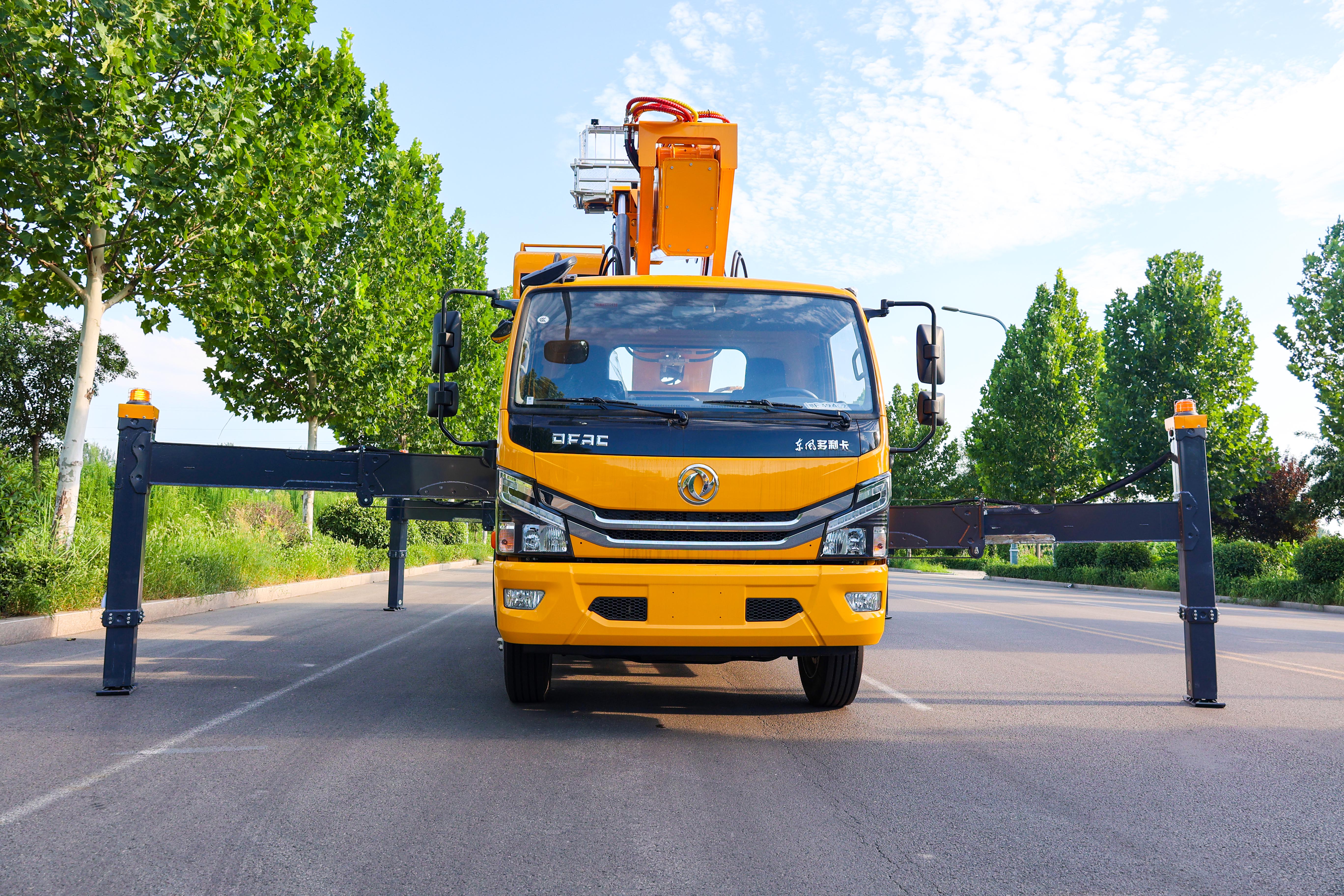 GKS32 aerial pick-up truck with basket high platform telescopic boom operating truck for sale