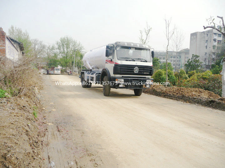 Beiben Septic Tanker Vacuum Truck / Sewer Cleaning Vehicles WhatsApp:+8615271357675