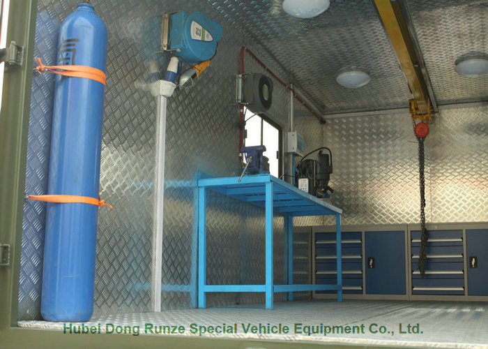 Enclosed HOWO Mobile Workshop Truck Multifunctional 6x4 for Vehicle Maintenance