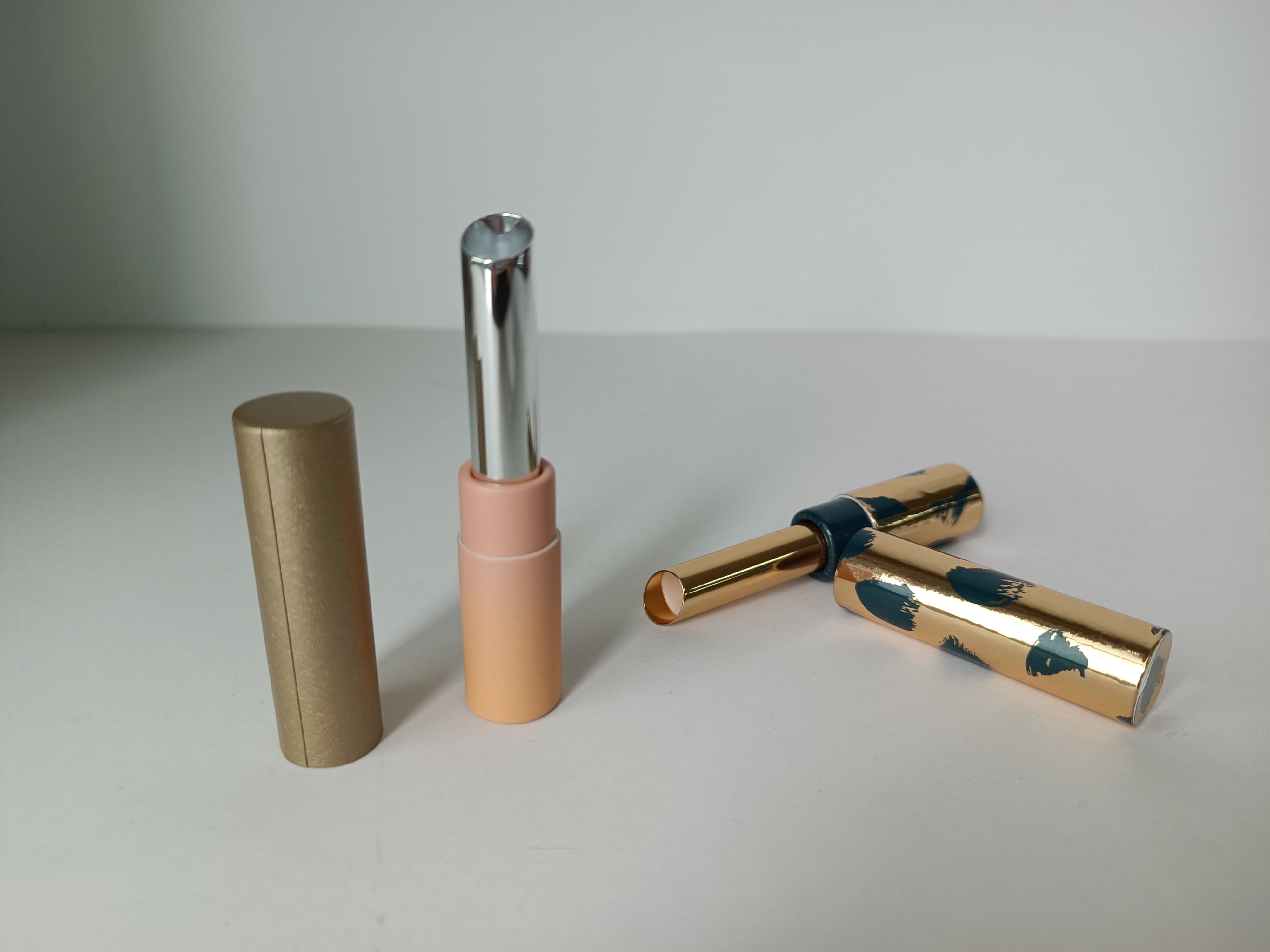 C2S Cardboard Paper Lipstick Tube Lip Balm Containers Hot Stamping Mechanism