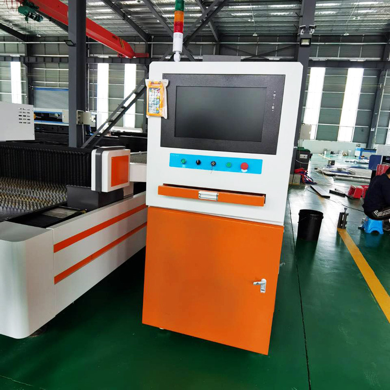 2000W Raycus CNC Laser Cutting Machines Fiber Laser Cutter Price For Sheet Metal IP54
