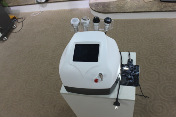 New designed RF+ Vacuum+Ultrasonic Cavitation Body Slimming Skin Lifting Machine