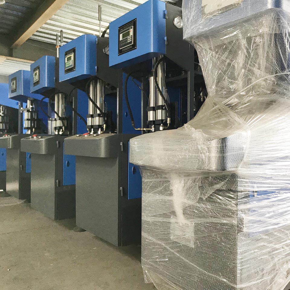 Customized Voltage LGB-3L Semi Automatic Small Plastic Bottle Making Machine