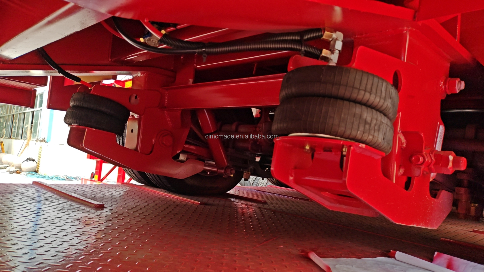 Max Payload 15001-20000 kg Lowbed Semi Trailer for Heavy-Duty Transportation Needs
