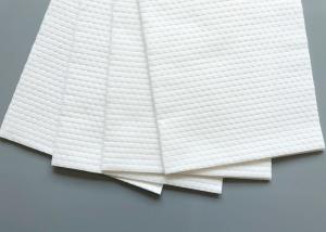 China Dry Disposable Salon Towels Biodegradable Woodpulp Polyester 60x120cm wholesale