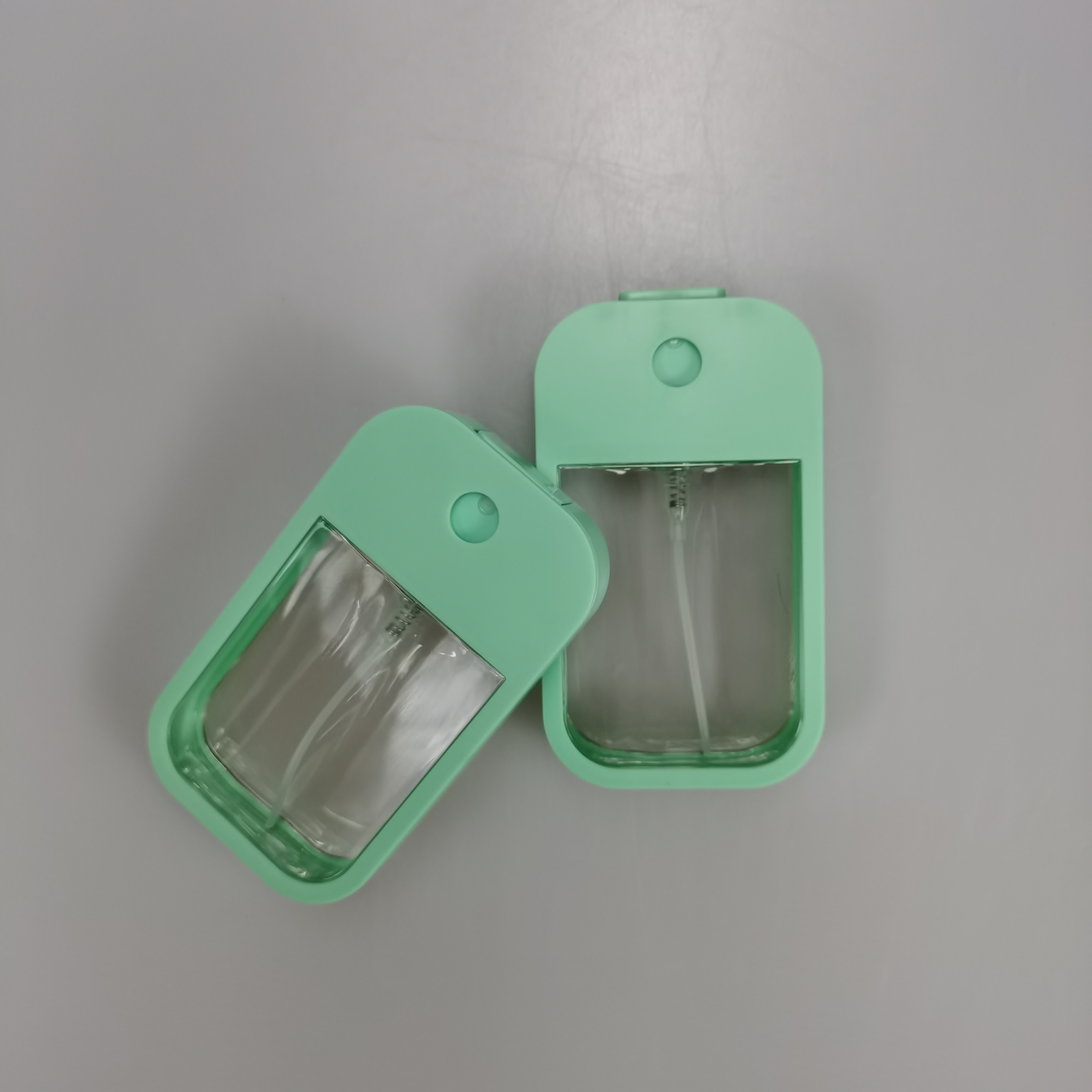 35ml 40ml PET Plastic Perfume Spray Bottle with Pump Sprayer in Credit Card Shape